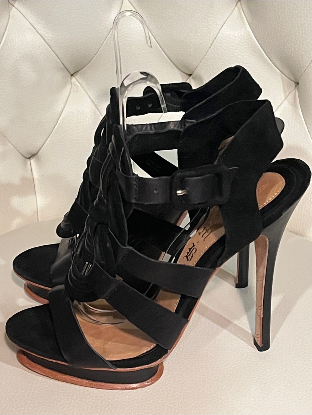 L.A.M.B. Black Leather Suede Strappy Heel Sandals Eye Catching Luxury Runway 8.5 - Picture 7 of 11